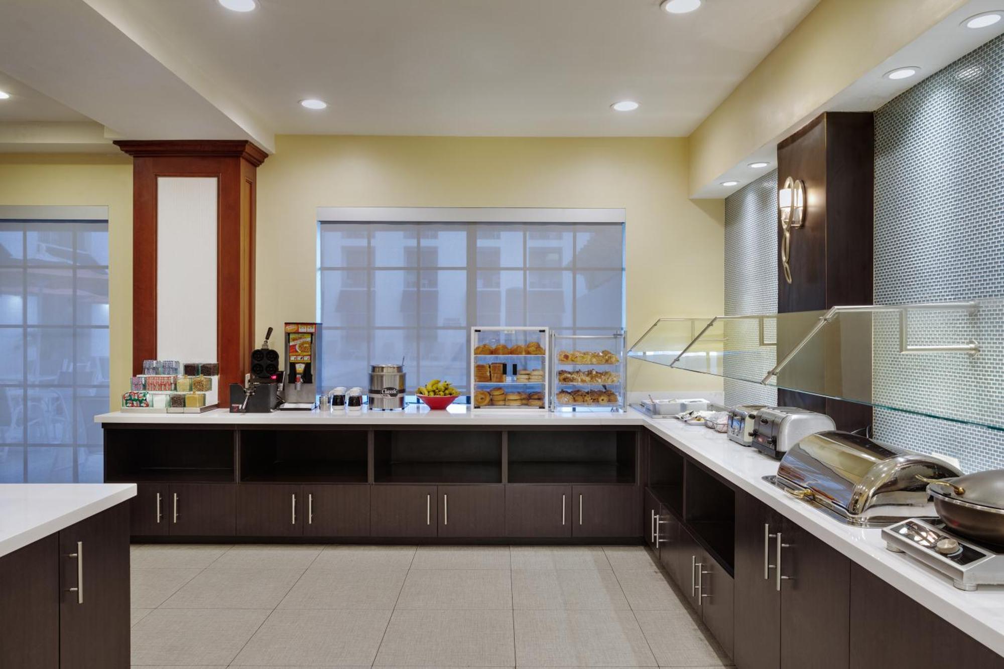 דלריי ביץ' The Atlantic Suites On The Ave מראה חיצוני תמונה