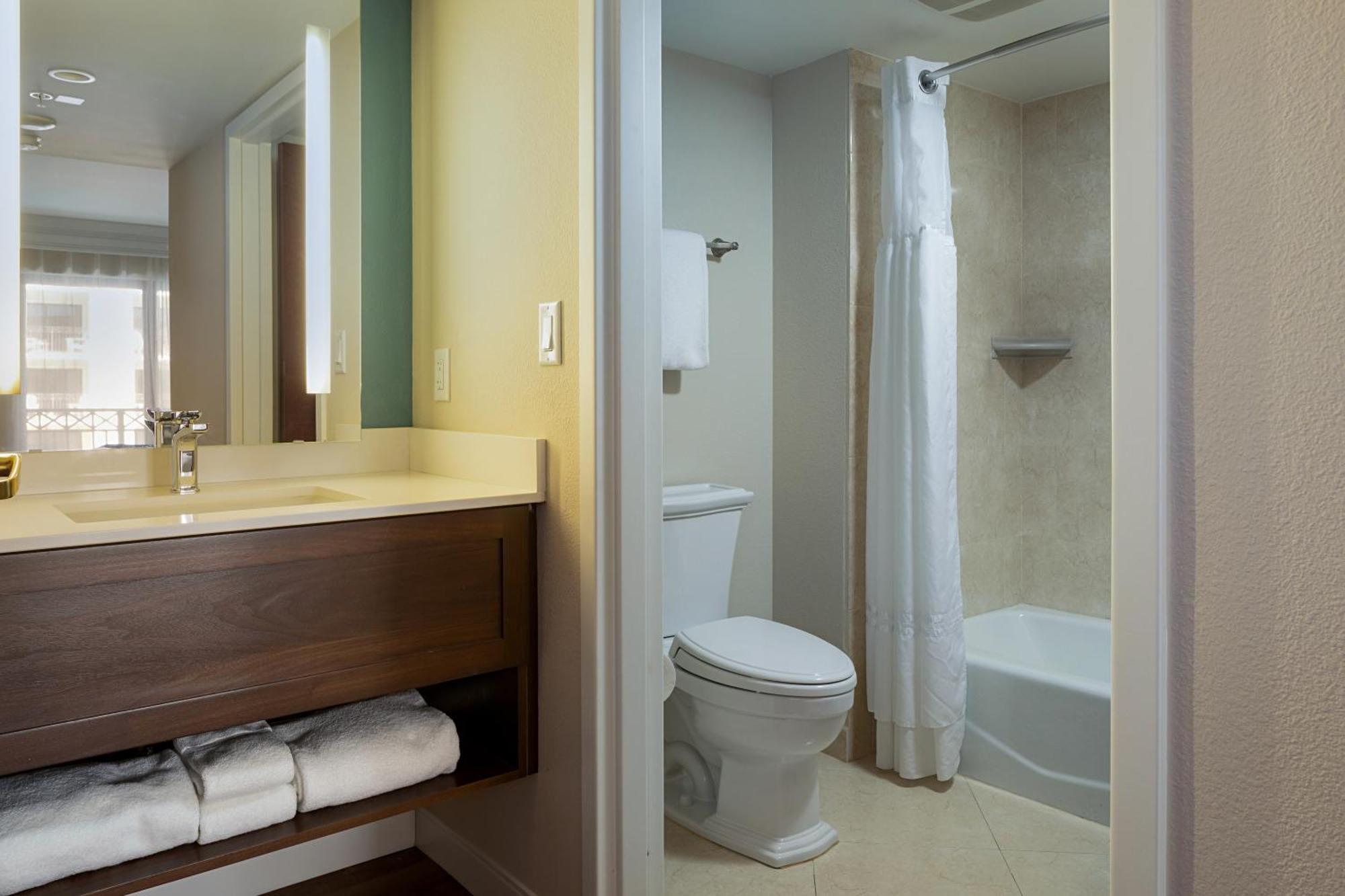 דלריי ביץ' The Atlantic Suites On The Ave מראה חיצוני תמונה