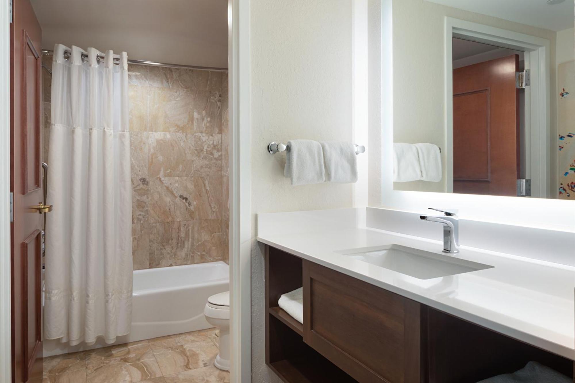 דלריי ביץ' The Atlantic Suites On The Ave מראה חיצוני תמונה